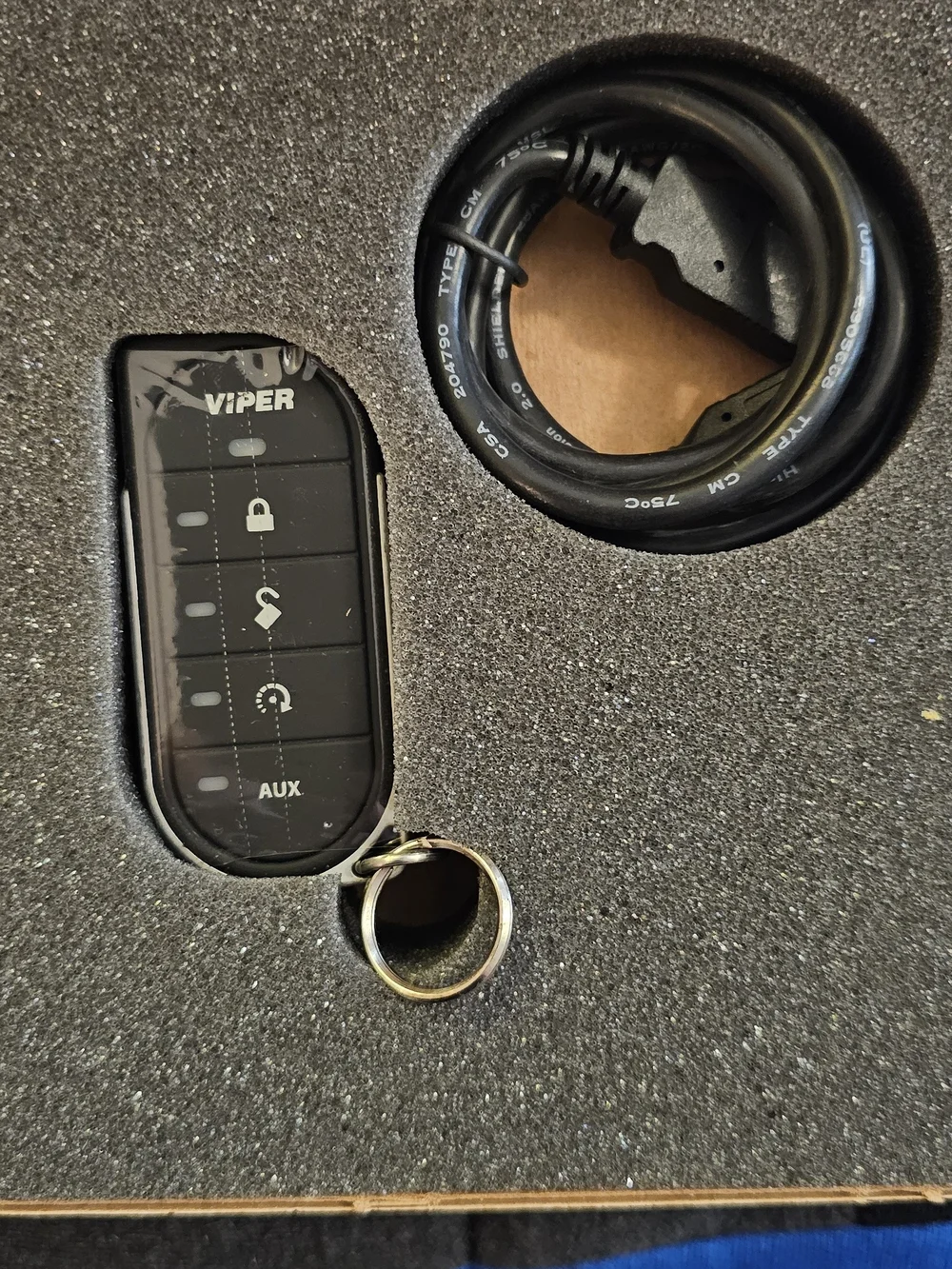 7857V LED 2-Way Car Starter Remote Car Alarm Key Fob - Black - Picture 6 of 7